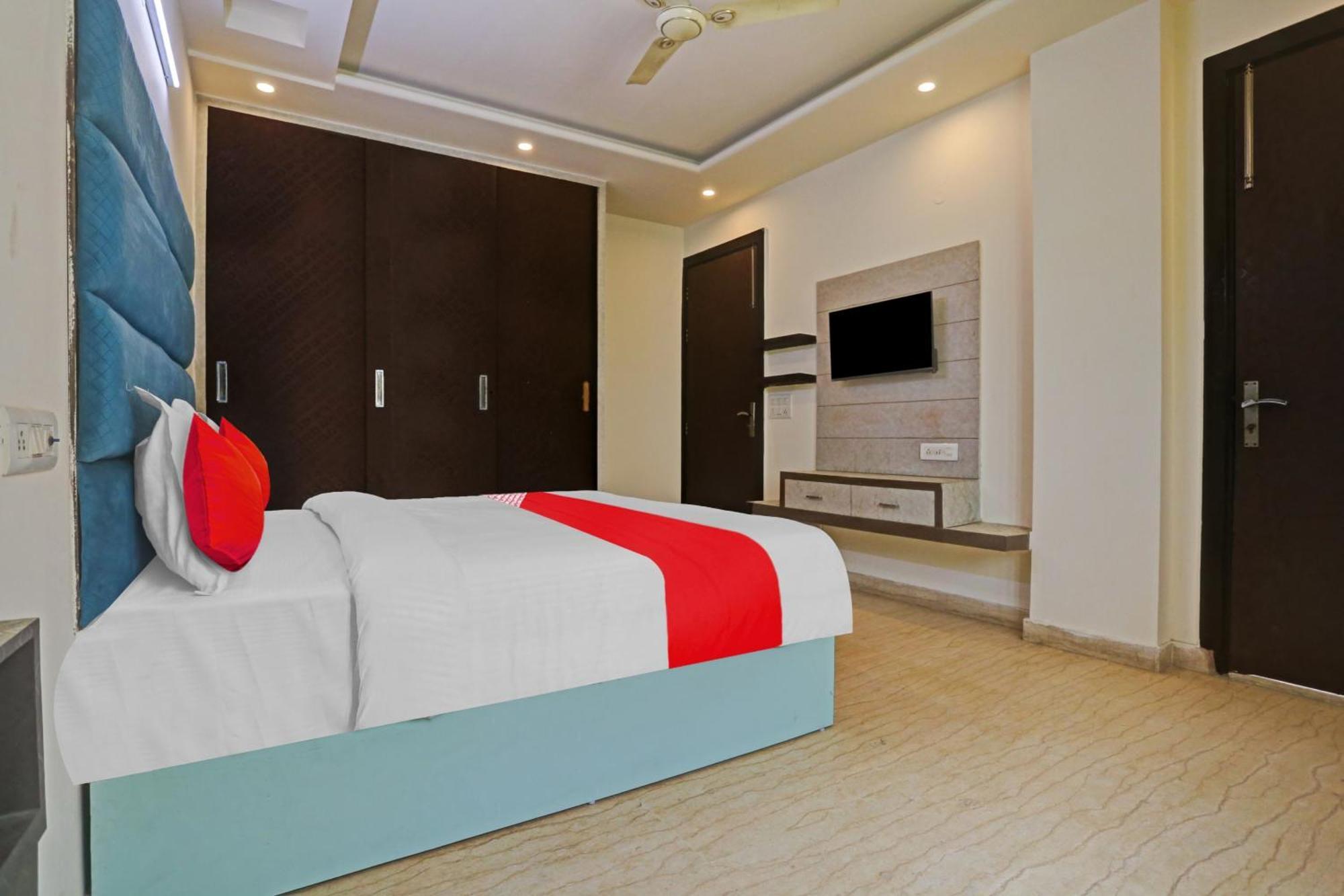Hotel O Golden Key Inn Punjabi Bagh Neu-Delhi Exterior foto