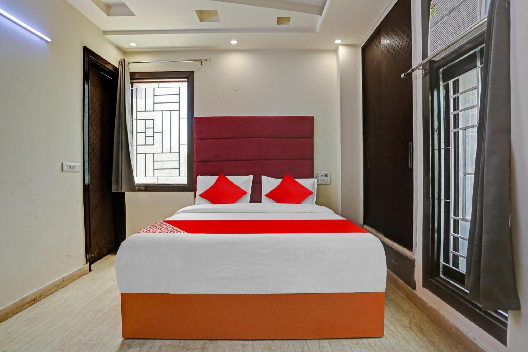 Hotel O Golden Key Inn Punjabi Bagh Neu-Delhi Exterior foto