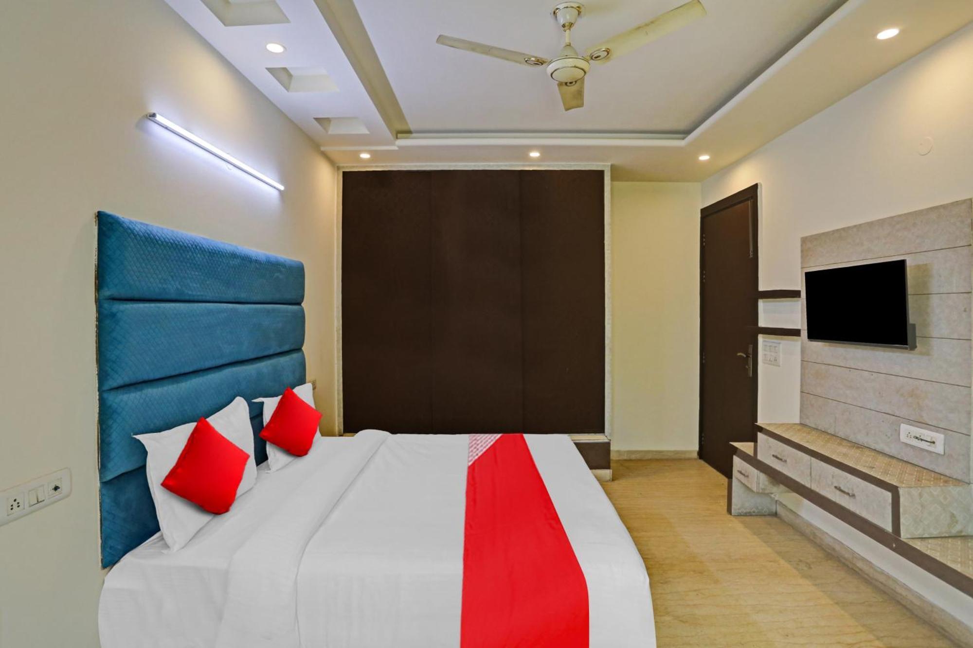 Hotel O Golden Key Inn Punjabi Bagh Neu-Delhi Exterior foto